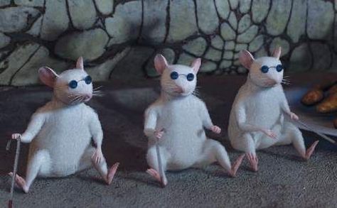 Hamster Banana, Costumes For Three People, Three Blind Mice Costume, Banana Meme, 3 People Halloween Costumes, 3 Blind Mice, Disfraz Star Wars, 3 People Costumes, Hamster Meme