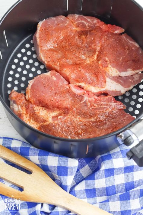 Air Fryer Bone In Pork Chops are the best! Bone In Pork Chops, Instant Pot Pork Chops, Airfryer Recipes, Pork Ham, Pork Steak, Pork Dinner, Air Fryer Recipes Easy, Air Fryer Recipes Healthy, Fryer Recipes