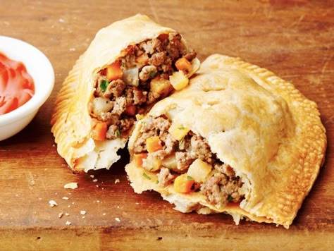 Cabin Dinners, Yooper Pasty Recipe, Yooper Pasty, Pasty Recipe Michigan, Meat Hand Pie Recipe, Michigan Pasties, Homemade Pasties, Business Ideas Food, Savoury Board