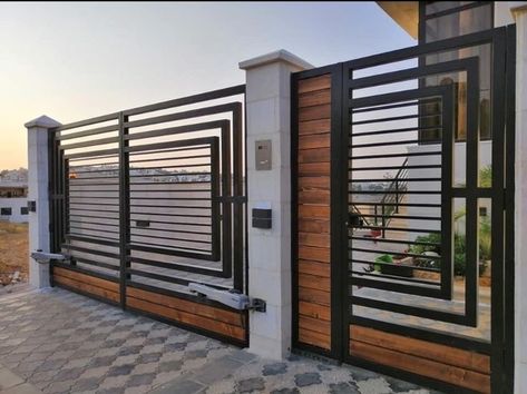 Modern Main Gate Designs, Metal Gates Design, Home Gate Design, Gate Wall Design, Gate Designs Modern, Modern Gate, House Main Gates Design, Modern Fence Design, House Fence Design