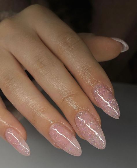 Natural Almond Acrylic Nails Sparkle, Natural Pink Glitter Nails, Light Pink Glitter Nails Acrylic, Light Pink Nails Glitter, Light Glitter Nails, Baby Pink Glitter Nails, Light Pink Sparkly Nails, Light Pink Glitter Nails, Tangled Quince