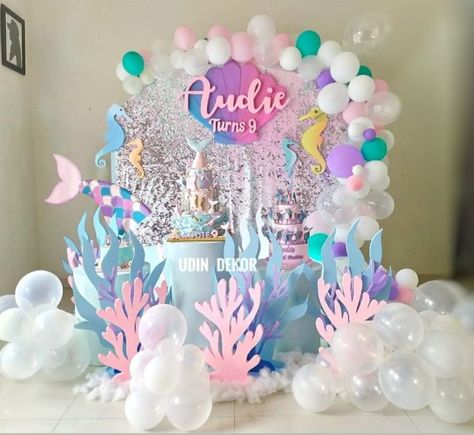 Undersea Theme Birthday Party, Ariel The Little Mermaid Birthday Party Backdrop, Mermaid Set Up, Diy Mermaid Party Decor, Diy Mermaid Themed Birthday Party, Undersea Birthday Party Ideas, Diy Mermaid Backdrop, Mermaid Theme Decorations, Mermaid Backdrop Ideas