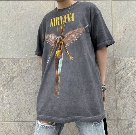 Nirvana Shirt Outfit, Nirvana Angel, Band Shirt Outfits, Nirvana Outfit, Nirvana T Shirt, Band Tee Outfits, Nirvana In Utero, Nirvana Shirt, In Utero