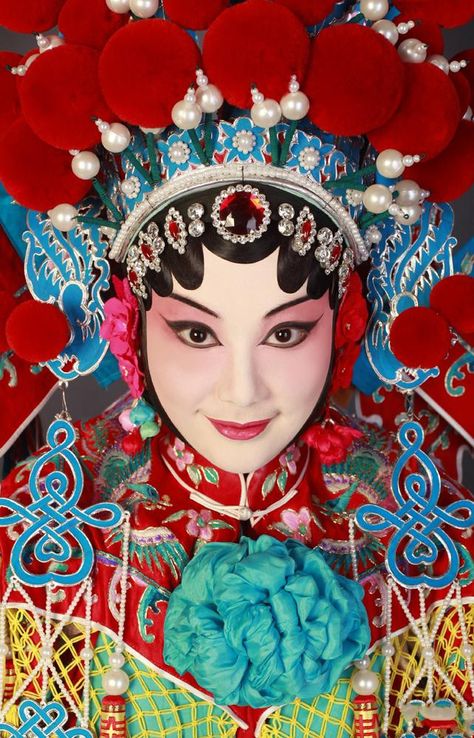 WanderWorldWonderLust Turandot Opera, Beijing Opera, Chinese Opera, Steampunk Costume, China Travel, People Of The World, Chinese Culture, Traditional Chinese, Chinese Art