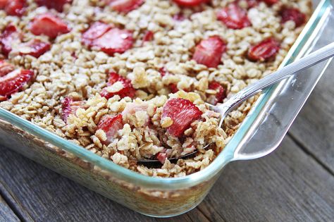 This simple yet delicious baked oatmeal is perfect for Mother's Day. Kids can help measure and stir ingredients then it finishes in the oven while you're brewing coffee, pouring the OJ or still waking up. Try with blueberries or a combination of your favorite berries. Strawberries And Cream Oatmeal, Office Potluck, Healthy Breakfasts, Celebration Ideas, Berries Recipes, Baked Oatmeal, Breakfast Brunch Recipes, Oatmeal Recipes, Breakfast Breads