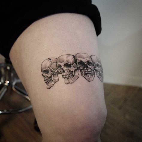 Skull Belly Tattoo, Tattoo Thigh Man, Skull Tattoo On Thigh, 3 Skulls Tattoo, Skull Tattoo Thigh, Skull On Knee Tattoo, Above Knee Tattoo Men, Over Knee Tattoo Men, Skull Knee Tattoo