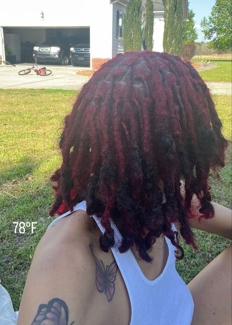 Dyed Locs Highlights, Dread Colors, 4c Natural Hairstyles Short, Loc Goddess, Hair Dye Videos, Short Hair Twist Styles, Short Locs Hairstyles, Dreadlock Style, Dreadlock Styles