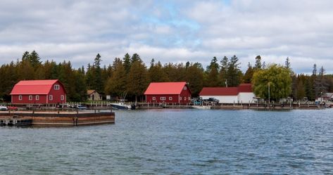 Washington Island Wisconsin, Washington Island, Wade In The Water, Modern Lake House, Door County Wisconsin, Waterfront Cottage, Scenic Roads, Cottage In The Woods, Beaches In The World