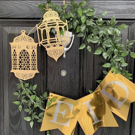 Eid Ul Fitr Decorations, Diy Eid Decorations, Eid Activities, Ramadan Sweets, Diy Eid Gifts, Diy Photo Book, Ramadan Kareem Decoration, Easy Paper Flowers, Pennant Flags