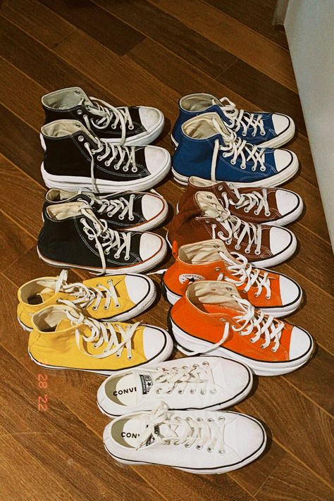 Converse Collection Aesthetic, All Star Aesthetic, Converse Collection, 2000 Aesthetic, Cool Converse, Tenis Converse, Custom Sneakers Diy, Nike Converse, Converse All Stars