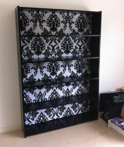 Diy Gothic Bookshelf, Gothic Bookshelf, Diy Gothic Home Decor, Gothic Furniture Diy, Gothic Home Decor Ideas, Diy Bookcase, Victorian Gothic Decor, Diy Gothic, Desk Makeover Diy