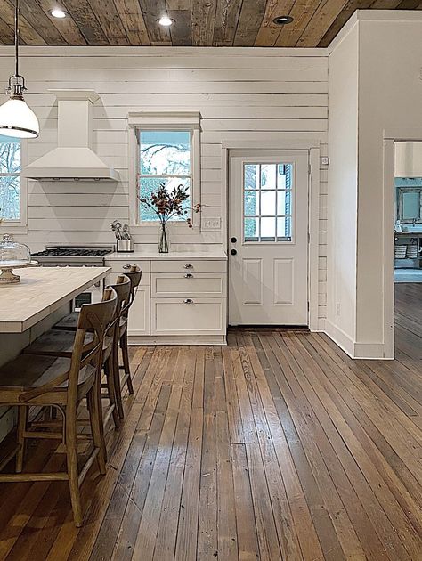 Old Farmhouse Aesthetic, Cold Showers, Spring Decorating Ideas, Fixer Upper Home, The Gladiator, Thistlewood Farms, Farmhouse Aesthetic, Open Living Area, Spring Decorating