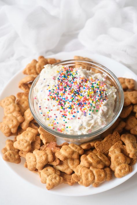 Rainbow Sprinkle Dunkaroo Dip Recipe Dunkaroos Dip Recipe, Frosting Dip For Graham Crackers, Dunkaroo Dip Recipe, Lemon Raspberry Desserts, Graham Cracker Dip, Dunkaroo Dip, Chocolate Covered Bananas Frozen, Cookies Fruit, Dessert Dip Recipes