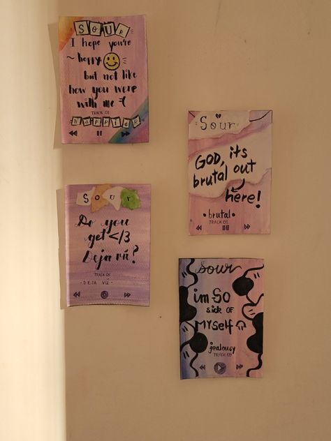 Olivia Rodrigo Painting Ideas On Canvas, Olivia Rodrigo Diy Crafts, Olivia Rodrigo Room Ideas, Olivia Rodrigo Room Decor, Olivia Rodrigo Crafts, Olivia Rodrigo Painting, Olivia Rodrigo Diy, Olivia Rodrigo Room, Room Ideas Grunge