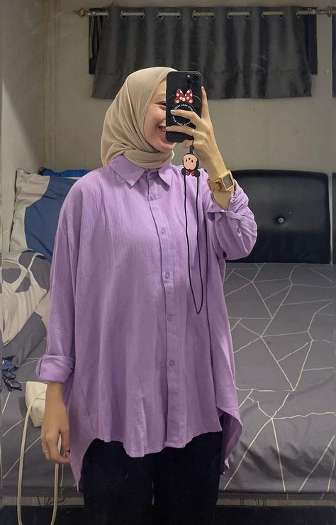 Ootd Kemeja Crinkle Hijab Kulot Crinkle, Ootd Kulot, Ootd Simple, Simple Hijab, Hijab Style Casual, Hijabi Fashion Casual, Casual Hijab, Hijab Ootd, Casual Hijab Outfit