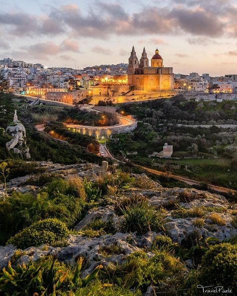 Malta Mellieha, Malta Travel Guide, Malta Beaches, Malta Valletta, Malta Island, Malta Travel, Amazing Sunsets, Travel Inspo, Travel Around