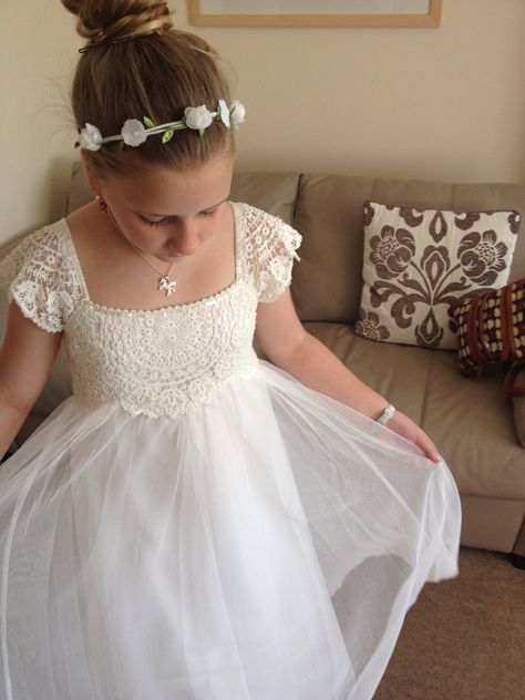 My gorgeous little sister in her monsoon flower girl dress. #flowergirl Monsoon Flower Girl Dress, Girl Hair Dos, Girls Attire, Sisters Wedding, Girls Special Occasion Dresses, Headband Flower, Girl Christening, Flower Girl Hairstyles