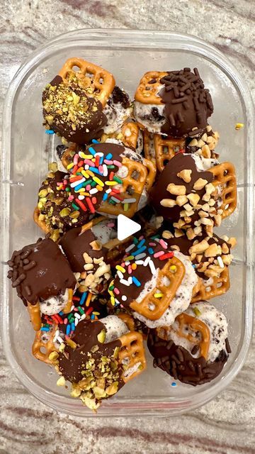 Maegan Brown ~ The BakerMama on Instagram: "Pretzel Snap Ice Cream Sandwich Bites are almost too cute to eat...almost! 😜 the sweet and salty flavor combinations are so perfect and endless with your favorite ice creams and toppings. Such a fun treat to make with the kids this summer! 🥨🍦😋🎉 RECIPE BELOW ⬇️ 

PRETZEL SNAP ICE CREAM SANDWICH BITES

Ingredients:
🥨 48 pretzel snaps
🍨 1 pint ice cream, any flavor
🍫 1.5 cups semisweet chocolate chips 
 🥥 2 teaspoons coconut oil
 🎉 sprinkles, chopped peanuts and pistachios, for garnishing

Instructions:
Lay out half of the pretzel snaps on a parchment-lined sheet pan.
Top each pretzel snap with a heaping tablespoon of ice cream and then top the ice cream with another pretzel snap and press down gently.
Immediately, place the bites in the f Pretzel Snaps, Sandwich Bites, Ice Cream Bites, Bite Size Food, Flavor Combinations, Cream Sandwich, Ice Cream Desserts, New Cookbooks, Fun Treats