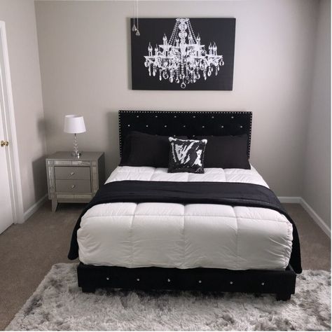 Black And Silver Bedroom Decor, Black And Silver Bedroom, Black And Grey Bedroom, Glam Bedroom Decor, Nice Room, Houses Bedroom, Black Bedroom Decor, Silver Bedroom, Glam Design