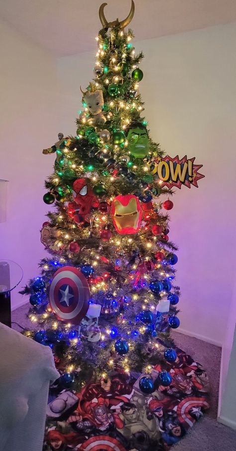 Hulk Christmas Tree, Marvel Christmas Decorations, Marvel Christmas Tree, Marvel Christmas, Tree Ideas, Christmas Ideas, Christmas Decorations, Marvel, Christmas Tree