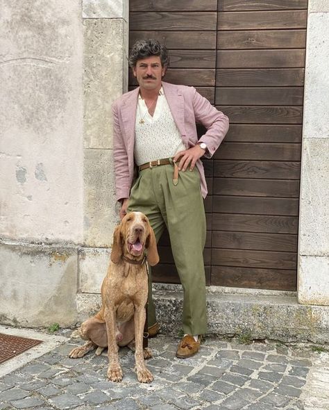 Pitti Uomo Summer, Fashion 23, Men's Summer Fashion, Pink Tips, Bohemian Style Men, Italian Men, Groom Style, Look Vintage, Gentleman Style