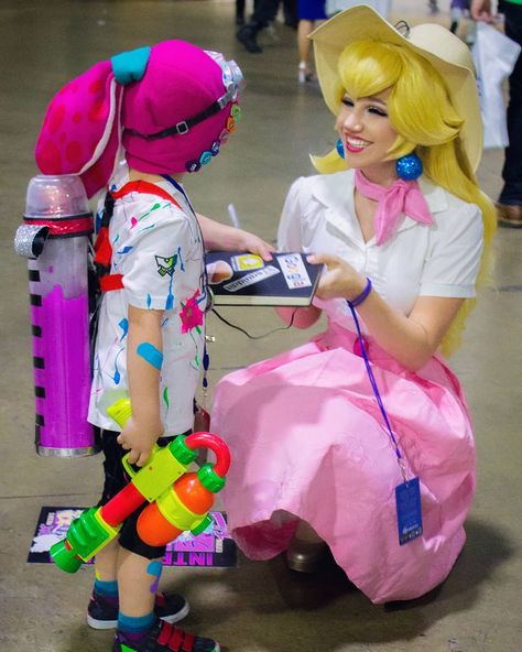 The best part of this cosplay, hands down, was getting to talk to all of the little kids excited to meet Princess Peach. The highlight of… Inkling Cosplay, Cosplay Princess Peach, Super Mario Cosplay, Nintendo Cosplay, Rosalina Cosplay, Princess Peach Cosplay, Mario Cosplay, Peach Cosplay, Splatoon Comics