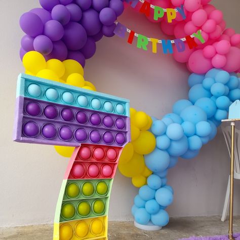 Popit Birthday, Giveaway Ideas, 31st Birthday, Balloon Ideas, Birthday Party Theme Decorations, Bear Party, Diy Birthday Decorations, Kids Party Themes, Diy Rug