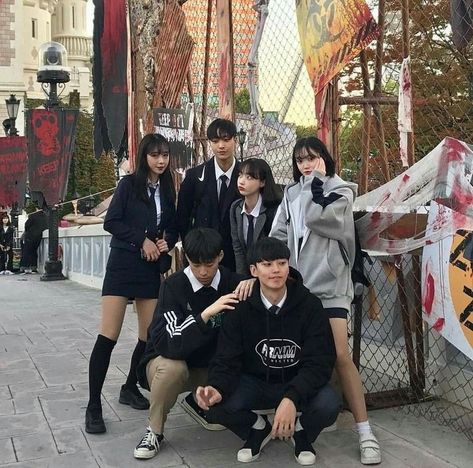 Ulzzang Squad, Friends Group Photo, Boy And Girl Friendship, Friend Group Pictures, Korean Friends, Kore Ulzzang, Squad Pictures, Mode Ulzzang, Friendship Photos