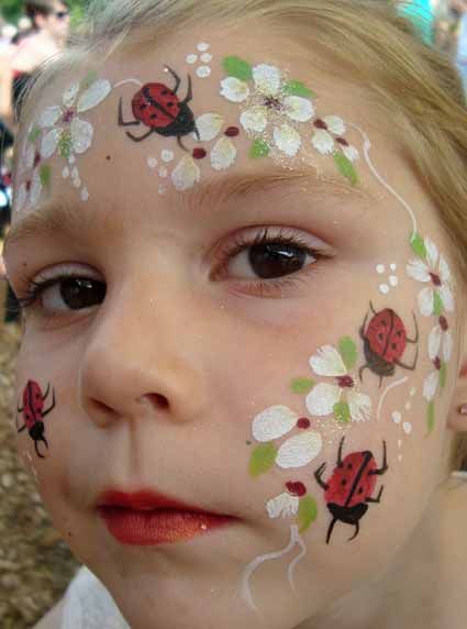 Lady bug face painting Ladybug Face Paint, Clown Face Paint, Fairy Face Paint, Bodysuit Tattoos, Homemade Face Paints, Festival Face, Face Painting Easy, Face Art Makeup, Kids Face Paint