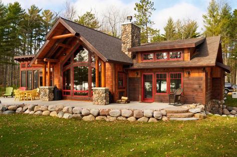 Chalet Extension, Compound House, Small Log Homes, Log Homes Exterior, Log Home Living, Small Log Cabin, Cabin House Plans, Log Cabin Homes, Timber House