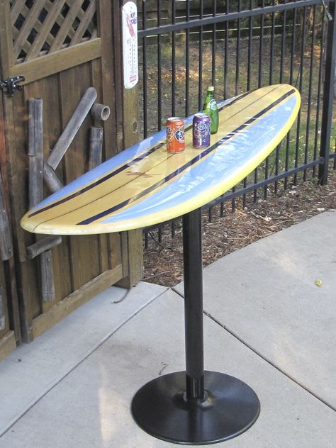 My surfboard table                                                                                                                                                      More Marina Decor, Fisherman Decor, Meja Outdoor, Terrace Inspiration, Diy Surfboard, Decoration Surf, Surfboard Table, Ideas Terraza, Boat Bar