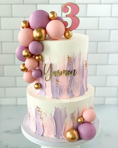 Pink And Purple 1st Birthday Cake, Fondant Cake Ideas For Women Birthday, Purple 2 Tier Cake Birthday, Pink And Lavender Cake, 2 Tier Cake Designs, Pink And Purple Cake, 78th Birthday, Cake Roses, Violet Cakes