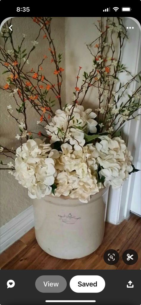 Fall Decorations Ideas, Crock Decor, Old Crock, Gorgeous Living Room, Spring Decor Diy, Summer Mantle Decor, Sea Glass Crafts, Farmhouse Decor Living Room, Farmhouse Furniture