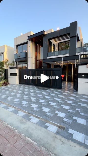 Pride and property on Instagram: "1 Kanal Dream House In Bahria Town Lahore" 1 Kanal House Elevation, Modern Duplex Design, 1 Kanal House Design, Bahria Town Lahore, Duplex Design, Bahria Town, House Front Design, House Elevation, Front Elevation