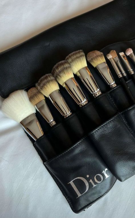 Worth doing it Luxury Makeup Collection, Dior Makeup Brushes, Chanel Makeup Brush Holder, Luxury Makeup Brush Set, Chanel Makeup Brush Set, Good Makeup, Best Makeup Artist, Top Makeup Products, Make Up Artist