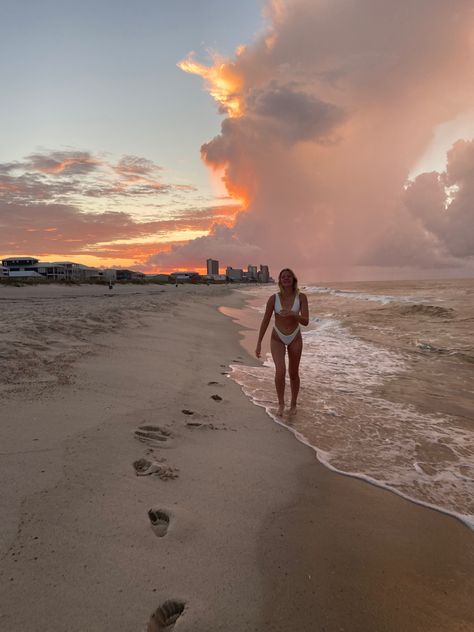 #summer #beach #teensummer #summa #sunrise #beachsunrise #teengirl #summer23 Gulf Shores Alabama Beach Pictures, Gulf Shores Alabama Aesthetic, Golf Shores Alabama, Gulf Shores Alabama Beach, Gulf Shores Alabama Vacation, Hangout Fest, Summer Camera, Alabama Vacation, Alabama Beaches