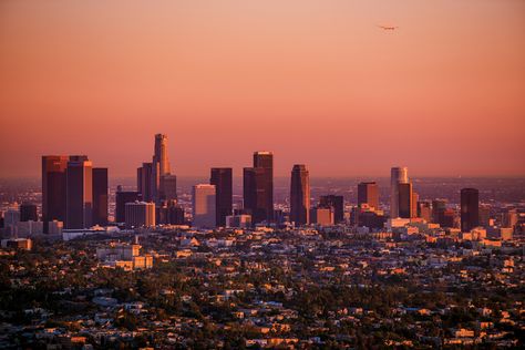 Los Angeles & Southern California Itineraries - Travel Caffeine Los Angeles Itinerary, Los Angeles Sunset, Los Angeles Wallpaper, California Wallpaper, Los Angeles Aesthetic, Skyline Sunset, America Photo, Review Tips, Visit Los Angeles