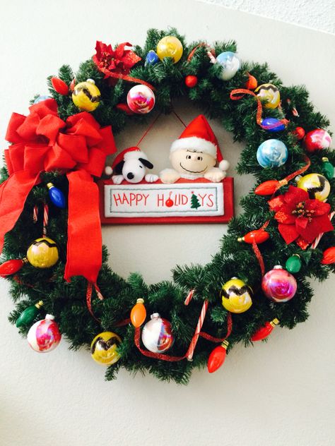 A Charlie Brown Christmas. Door Wreath Ideas, A Charlie Brown Christmas, Pink Christmas Decorations, Brown Christmas, Charlie Brown Christmas, Snoopy Christmas, Wreath Ideas, Little House, Door Wreath