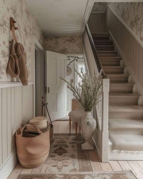 Modern Farmhouse Hallway, Farmhouse Hallway Decor, Hall Design Ideas, Hall Ways Ideas, Cottage Hallway, Cozy Modern Farmhouse, Hallway Design Ideas, Farmhouse Hallway, Rustic Entryway Table