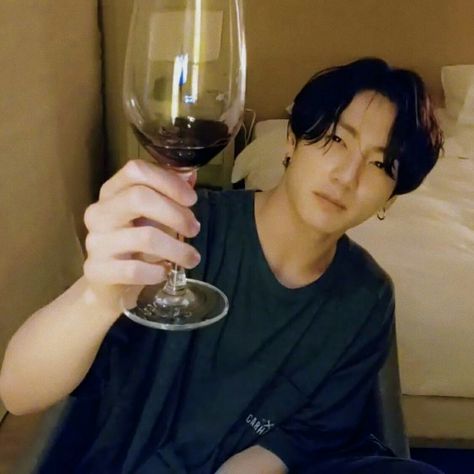 Wine Meme, Be Like Meme, Song Kang Ho, Jungkook Songs, Bts V Pictures, Bts Reactions, Jungkook Selca, Happy New Year Wishes, Jungkook Abs