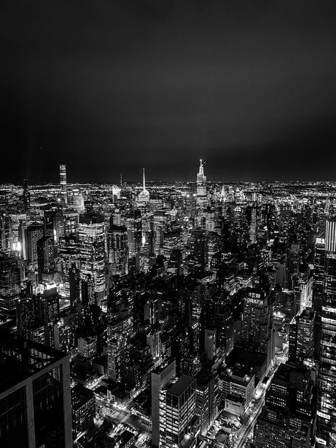 nyc skyline, black and white, city life, night life, instagram, ig, the edge White Vision Board, Black And White Wallpaper Iphone, Anger Photography, Nyc Night, Black And White Photo Wall, New York Black And White, Black And White City, Black And White Picture Wall, New York Poster