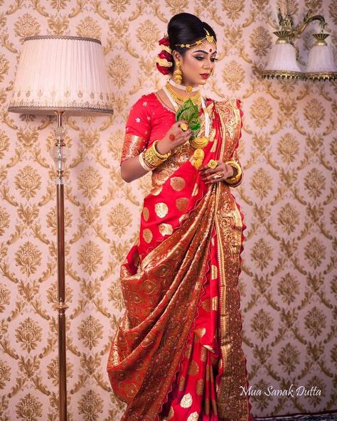 Bengali Bride Saree Draping, Bengali Bride Saree, Bengali Style Saree, Drape For Wedding, Bangla Art, Tamil Saree, Bride Saree, Saree Drape, Bengali Saree