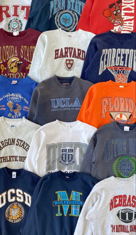 Sweatshirt Collection Closet, Lakers Sweatshirt Outfit, Cute College Hoodies, Cute Vintage Sweatshirts, University Aesthetic Clothes, University Sweater Aesthetic, College Sweatshirt Outfit Aesthetic, Vintage College Crewneck, Cute College Sweatshirt Designs