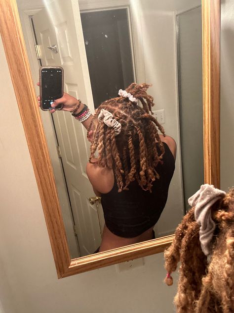 #locs #blondelocs #hair #locstyles Skunk Stripe On Locs, Skunk Stripe Locs, Honey Blonde Locs, Loc Dye, Locs Ideas, Loc Colors, Blonde Locs, Dyed Locs, 4c Natural Hairstyles Short