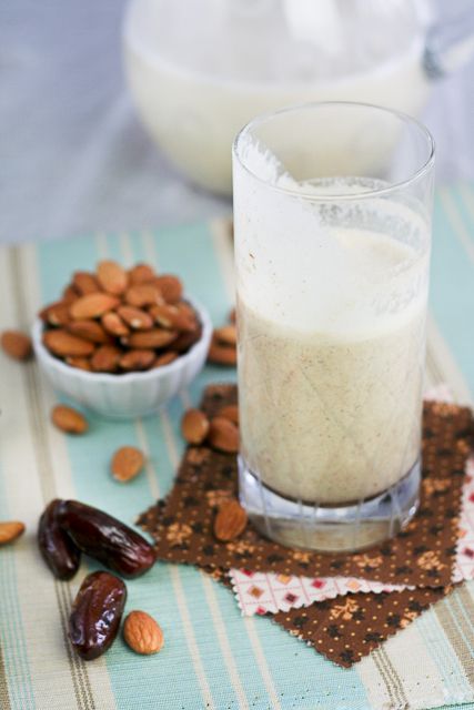 Almond Date Smoothie The Modern Nonna, Lemon Shrimp Pasta, Modern Nonna, Date Smoothie, Vanilla Smoothie, Vanilla Milkshake, Homemade Almond Milk, Nut Milk Bag, Raw Almonds