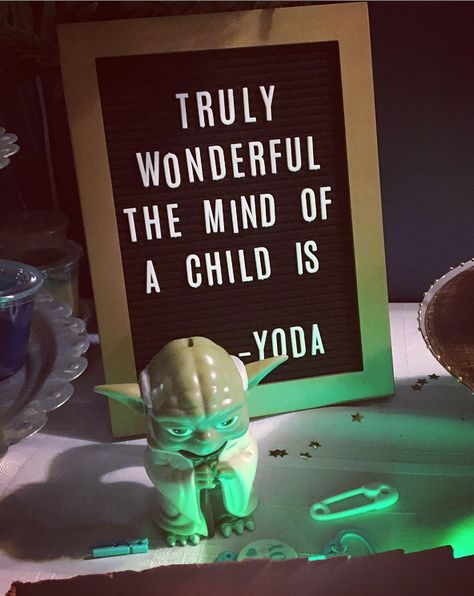 Starwars 1st Birthday, Starwars Baby Shower Ideas, Star Wars 1st Birthday Boys, Star Wars 1st Birthday Girl, Star Wars Themed Baby Shower Ideas, Star Wars Themed Gender Reveal Party, Starwars Baby Shower Ideas Boys, Grogu Baby Shower Theme, Baby Yoda Baby Shower Theme