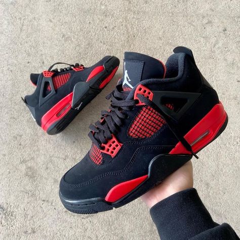 Jordan 4 Red Thunder, Jordan 4 Red, Red Thunder, Jacquemus Bag, Retro Basketball Shoes, Trendy Shoes Sneakers, Nike Shoes Girls, Jordan Shoes Girls, Jordan Shoes Retro