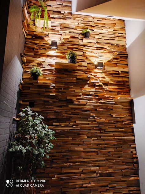 Wood Waste Ideas, Waste Wood Ideas, Home Exterior Decor, Wood Living Room Decor, Wood On Wall, Wooden Cladding, Wood Waste, Trendy Wall Decor, Wooden Wall Shelves