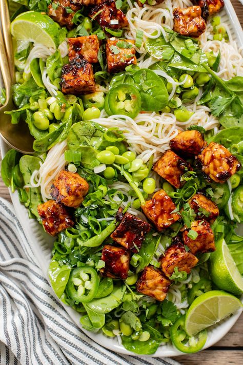 Quick Vegan Meal Prep, Vegan Asian Salad, Vegan Noodle Salad, High Protein Vegan Meals, Crispy Tempeh, Kosher Rules, High Protein Vegetarian, Vegan Tempeh, Vegetarian Bean Chili