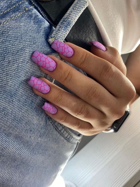 Trending Acrylic Nails Coffin, Nails Coffin White, Trending Spring Nails, Chasing Daisies, Trending Acrylic Nails, Nail Stamping Ideas, Matted Nails, Oval Nails Designs, Nail Designs Colors